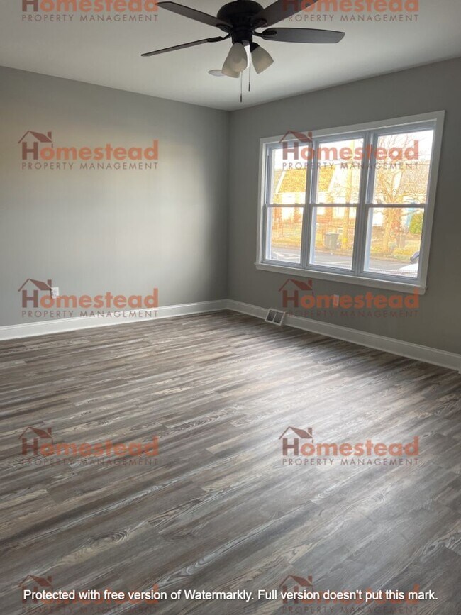 Foto del edificio - 3 Bedroom Home in Linwwod!