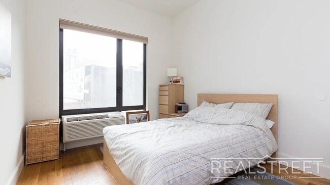 Building Photo - Duffield Street