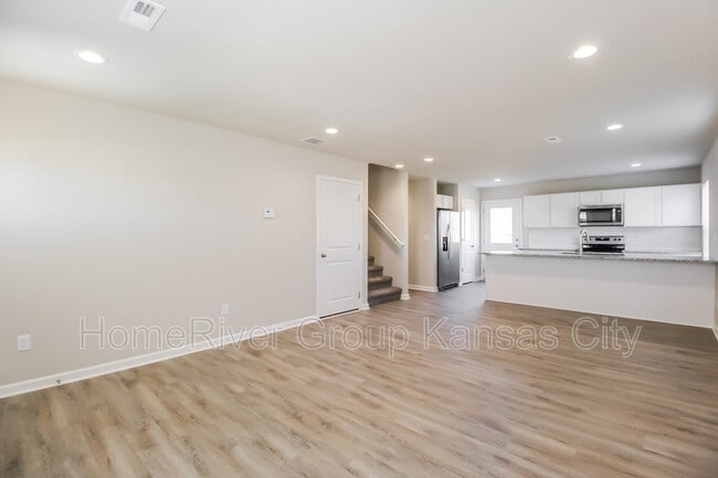 Building Photo - 104 Burlington Dr