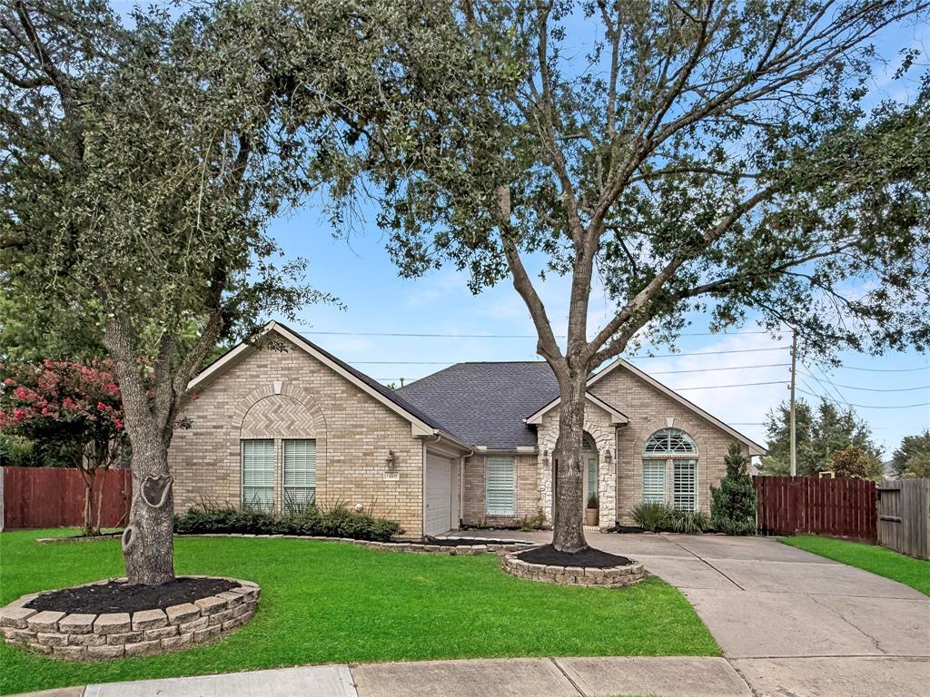 Foto principal - 13807 Halpren Falls Cir