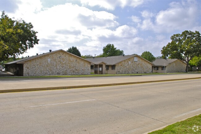 Lone Oak Apartments Apartments Lewisville, TX
