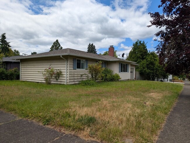 Building Photo - Ranch Style 3-Bedroom, 1-Bath Home In East Eugene!