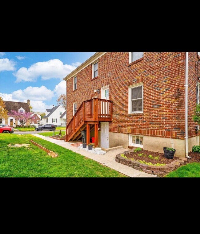 Foto del edificio - 7800 Tilmont Ave