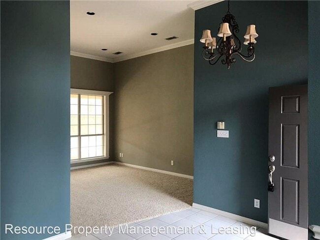 Building Photo - 4 br, 3 bath House - 132 Greenhill Trail S