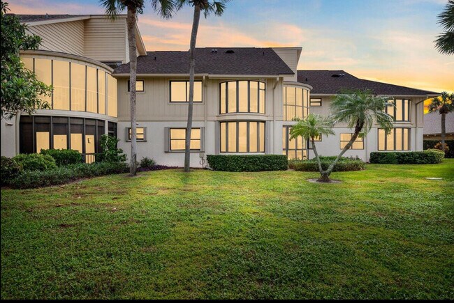 Foto del edificio - 17053 Waterbend Dr