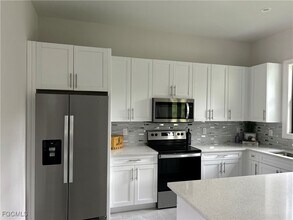 Building Photo - 4782 8th Ave SE