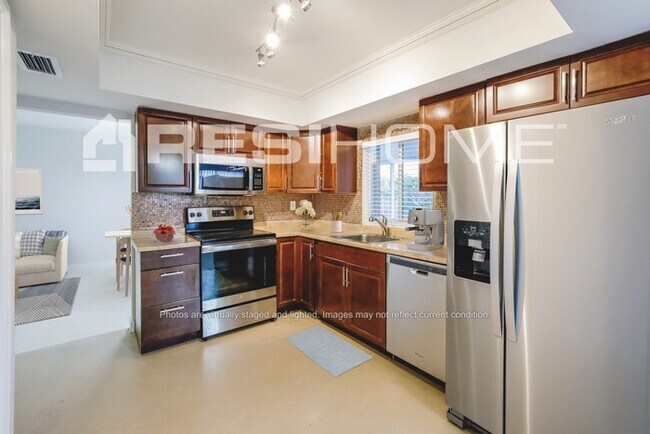 Photo - 8954 SW 53rd St (Cooper City, FL) House