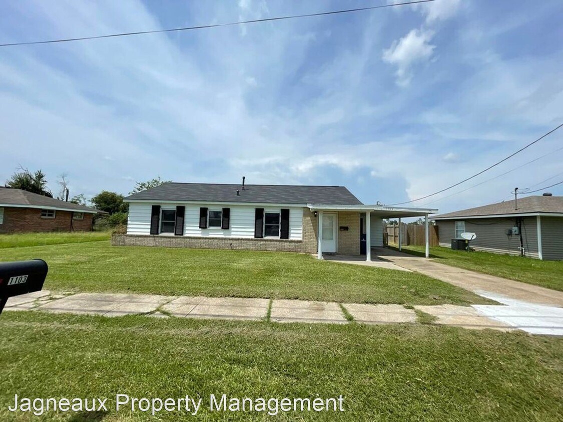 3 br, 1 bath House 1103 Texas St House Rental in Sulphur, LA