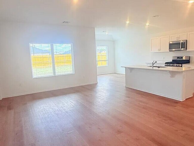 Foto del edificio - 16217 Lovers Ln