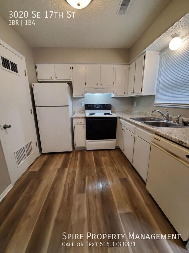 Building Photo - Remodeled 3bed 1bath Duplex