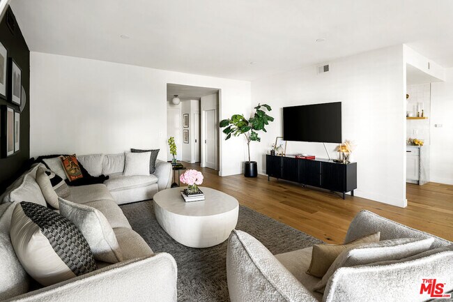 Foto del edificio - 651 Wilcox Ave