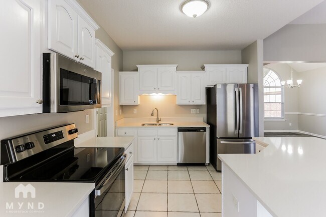 Foto del edificio - 540 Classic Dr N