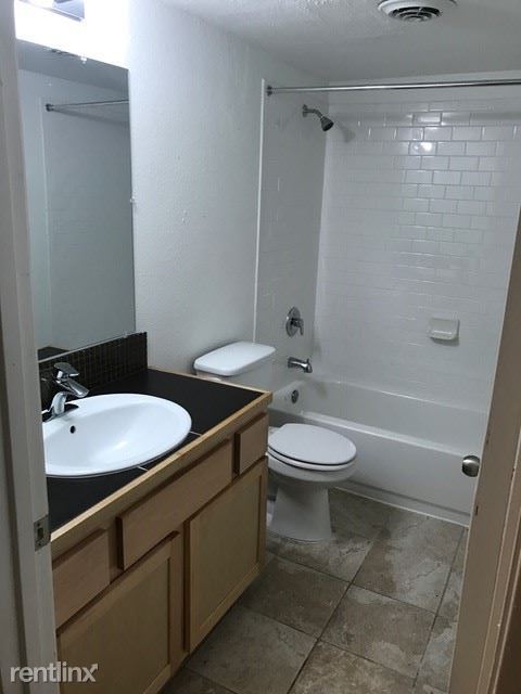 Foto del edificio - 2204 Enfield Rd