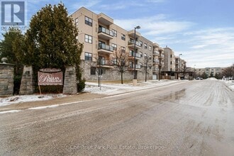 Building Photo - 91 Raglan St