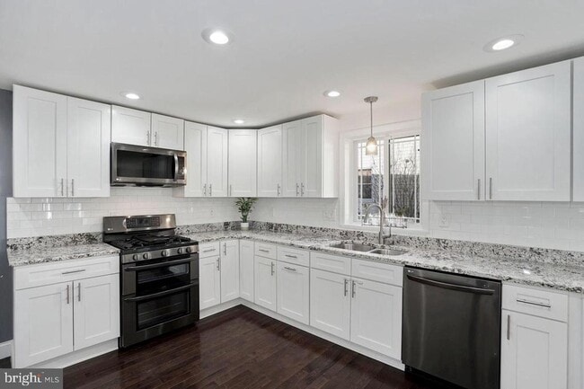 Building Photo - 2809 Bolling Rd