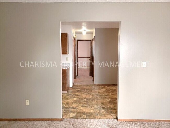 Building Photo - 1712 S Melanie Ln