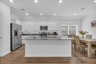 Building Photo - 1413 Cantabria Ct