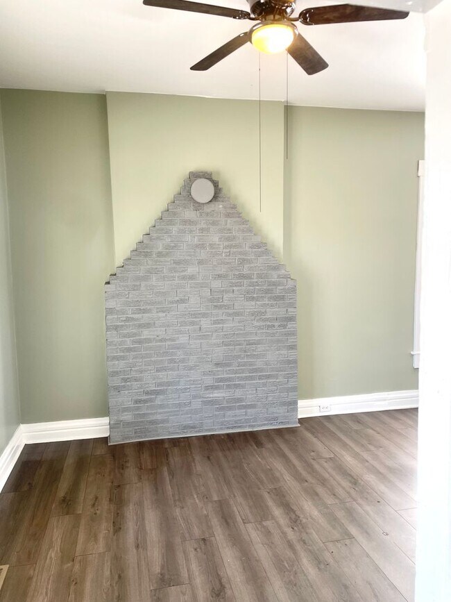 Foto del edificio - Single family 2bd 1bath for rent in Denver