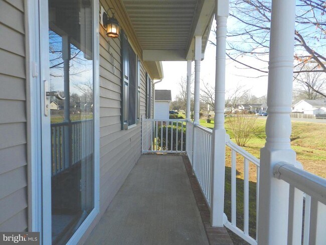 Building Photo - 206 Gerber Dr