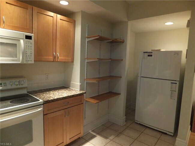 Foto del edificio - 2472 Overlook Rd