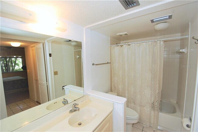 Building Photo - 1708 Glenhouse Dr