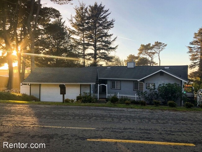 Building Photo - 3 br, 2 bath House - 352 Roundhouse Creek Rd