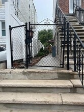 Building Photo - 41 Spruce St