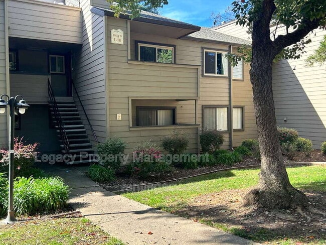 Photo - 3715 Tallyho Dr Apartment