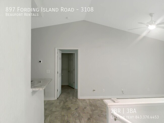 Foto del edificio - 897 Fording Island Rd