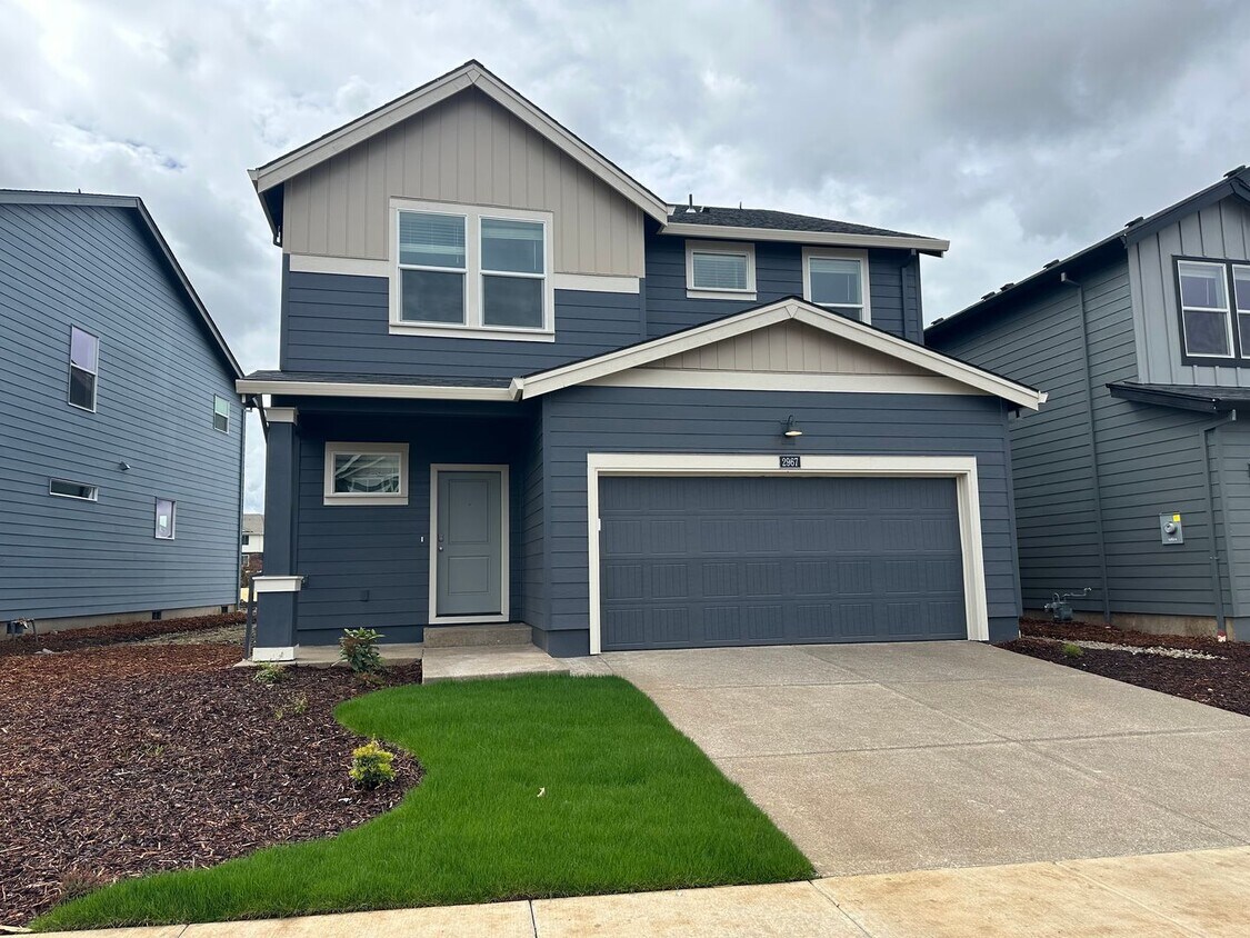 Foto principal - Brand new 4 bedroom 2.5 bathroom house!