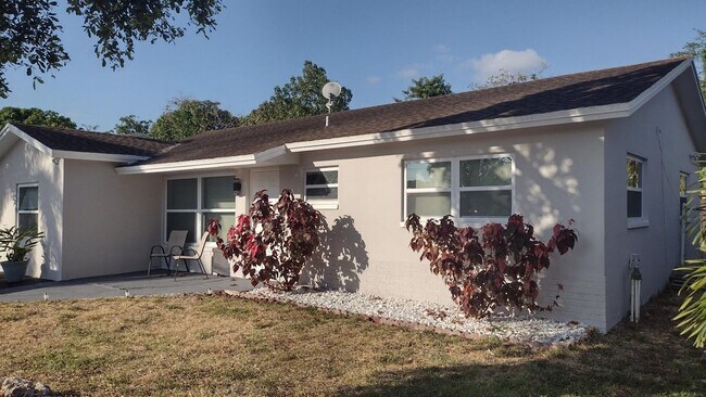 Foto del edificio - 22682 SW 65th Terrace