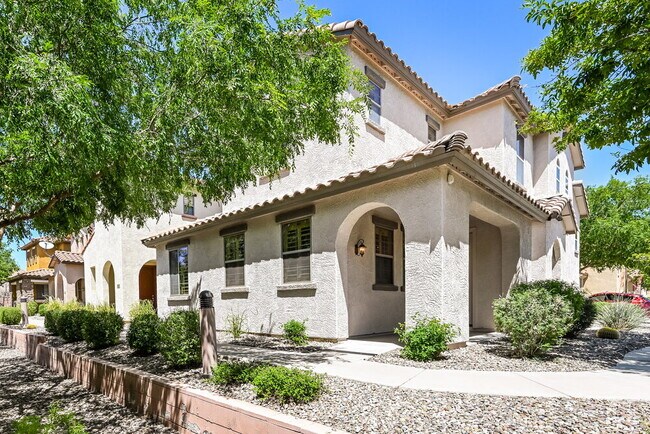 Building Photo - 5424 W Chisum Trail