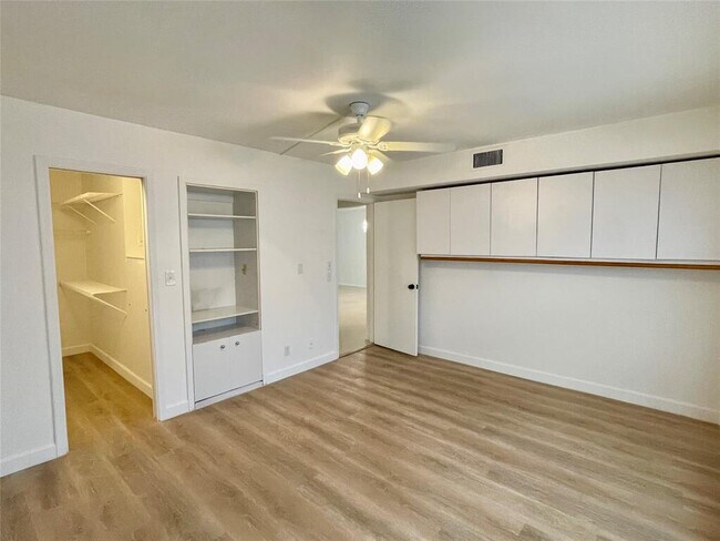 Building Photo - 3403 Bimini Ln