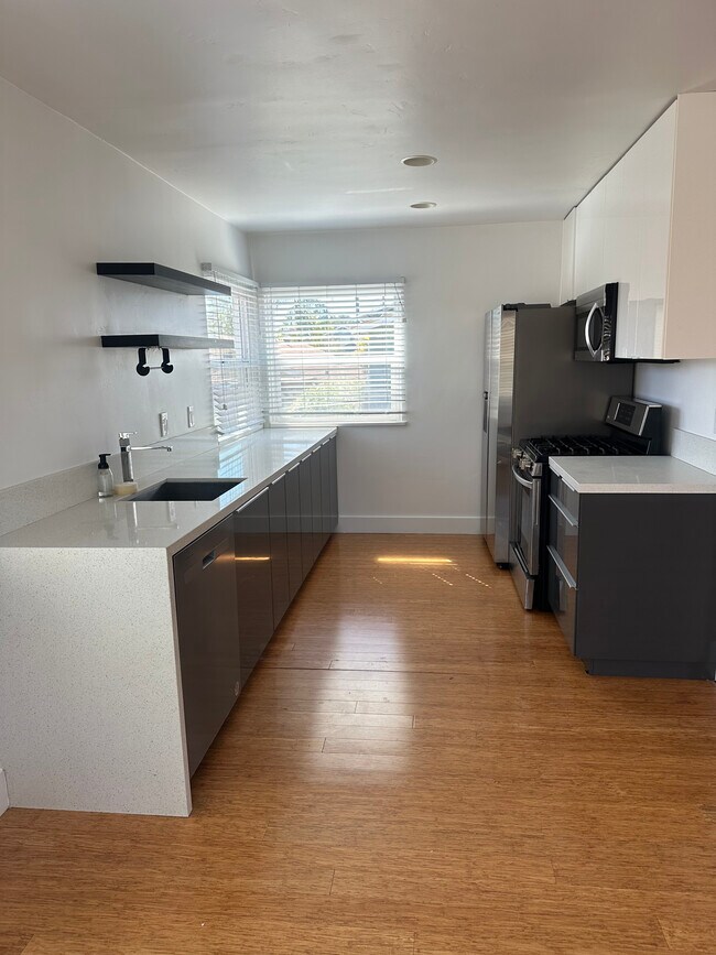 Foto del edificio - 3358 Dale St