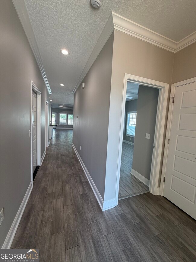 Building Photo - 148 The Villas Wy