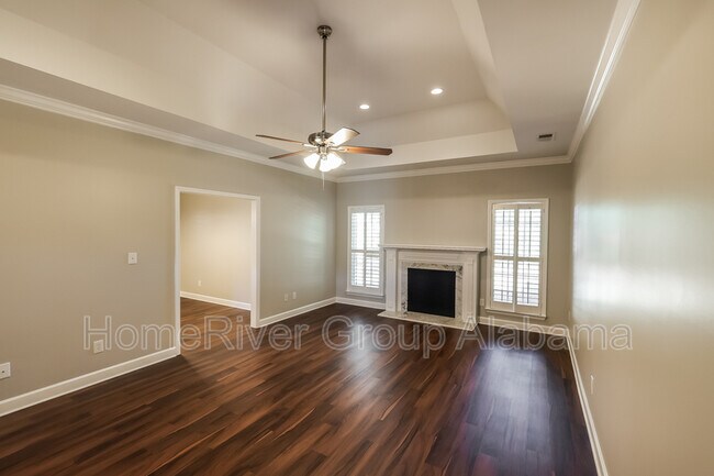 Building Photo - 4625 Highgrove Dr