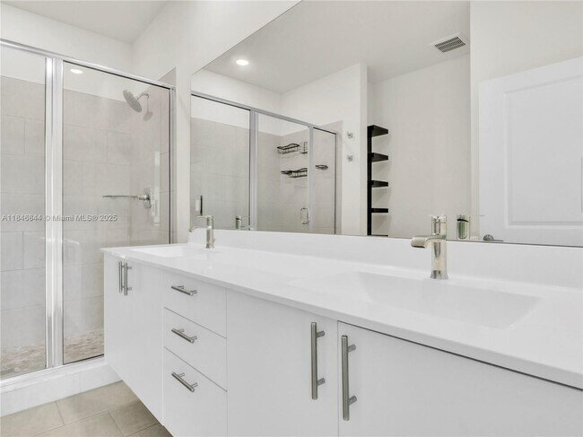 Foto del edificio - 8001 NW 41st St