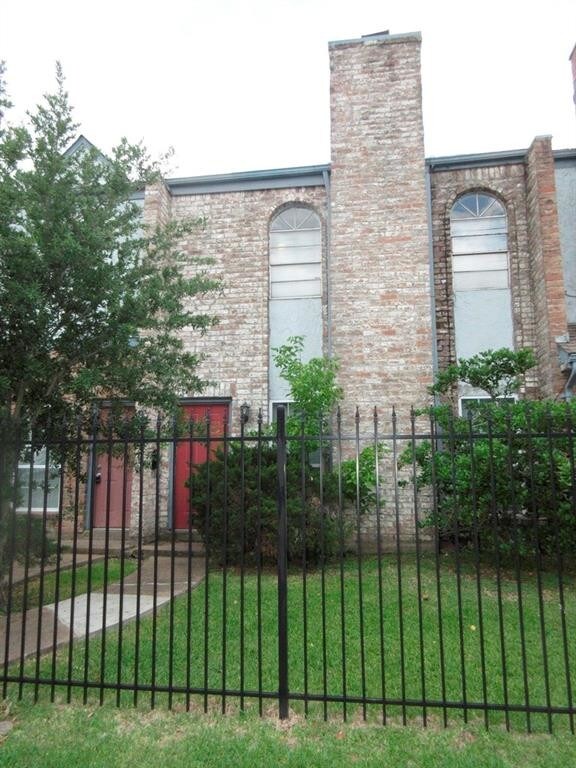 Primary Photo - 11205 Shannon Hills Dr
