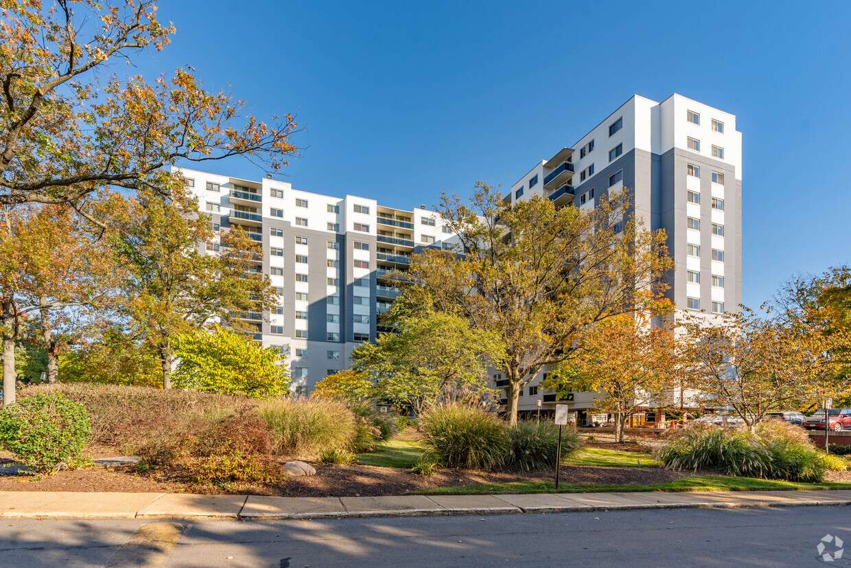 7333 New Hampshire Ave - Takoma Overlook Condominium