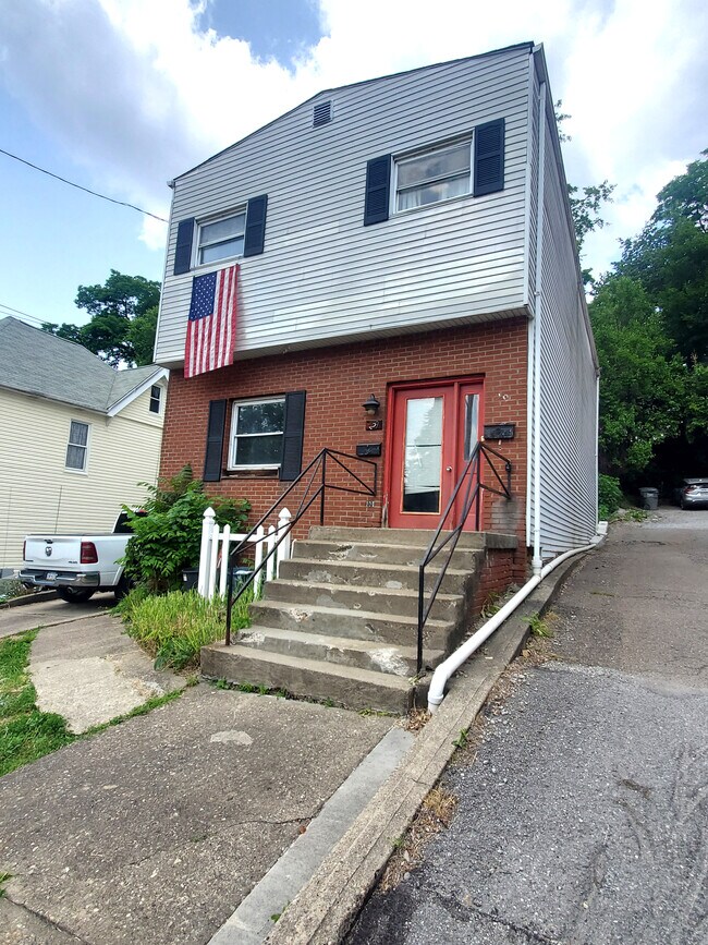 Building Photo - 29 S Jackson Ave