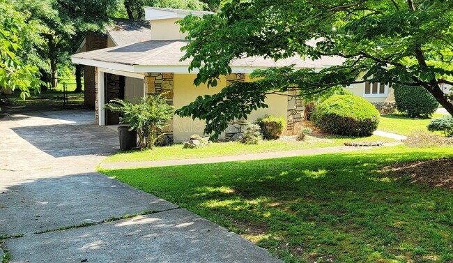 Foto del edificio - 4216 Smithsonia Ct
