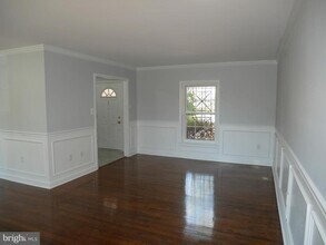Building Photo - 3045 Federal Hill Dr