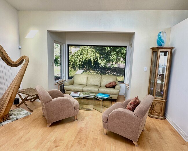 Foto del edificio - 2144 Lakeline Dr