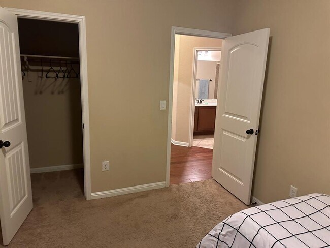 Foto del edificio - 16213 Cantania Cove