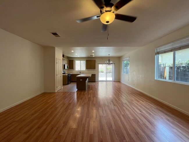 Building Photo - 3976 Anastasia Ln