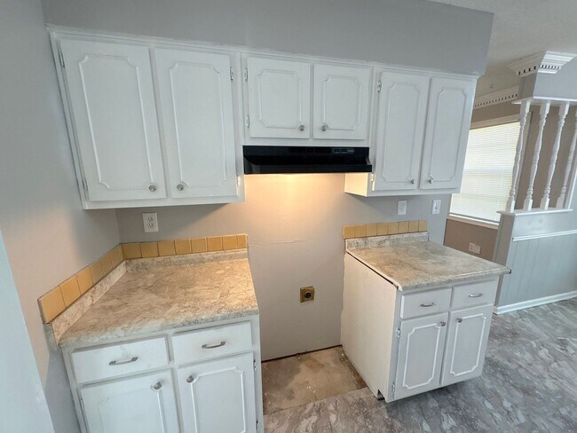 Foto del edificio - 4316 Springwind Rd