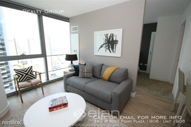 Foto del edificio - Wolf Point West (343 W Wolf Point Plaza 1908)