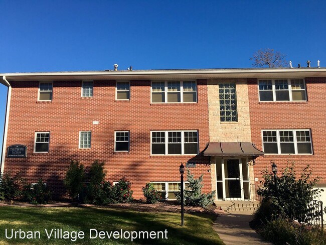 Building Photo - 603 S 35th Ave