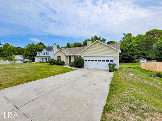 Building Photo - 202 Smallberry Ct