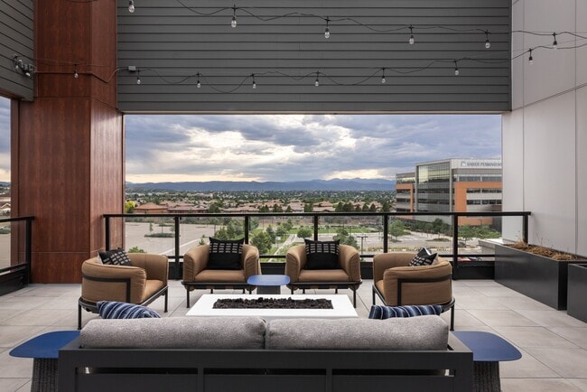 Building Photo - The Lincoln